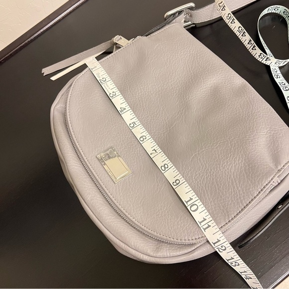 Juicy Couture Rosa vegan leather saddle bag/Crossbody adjustable strap10”x11” - Picture 12 of 15